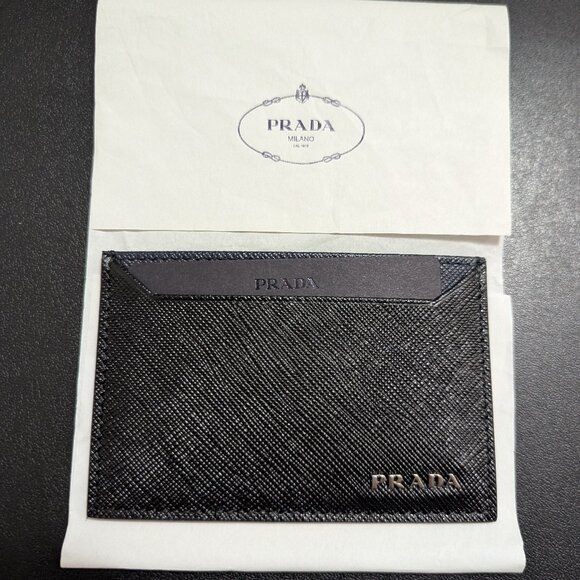 Prada card holder - Picture 1 of 7